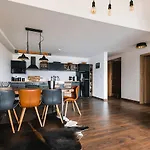 Esty Apartmán *